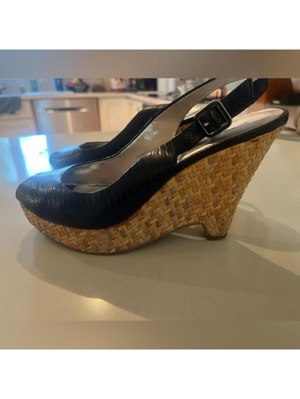 Banana Republic Black Leather Slingback Peep toe Espadrille Wedges 8.5